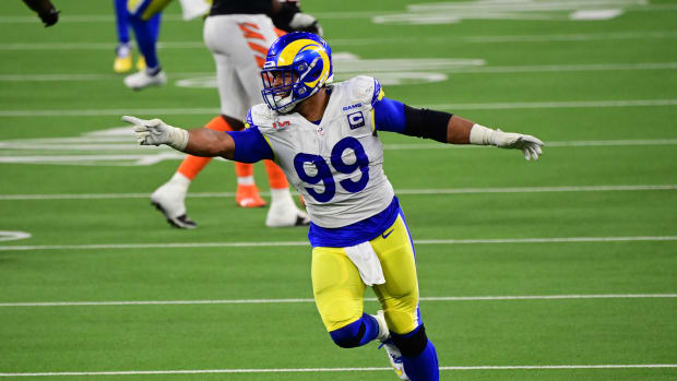 Aaron Donald lamenta la jubilación de J. J. Watt